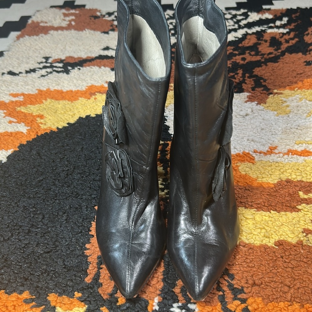 Buttery soft, VINCE CAMUTO, Raes, flower boots!! - Picture 4 of 13